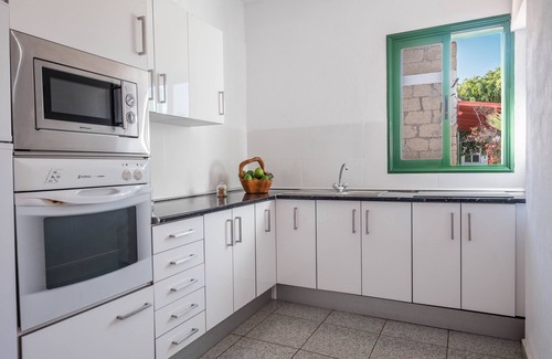 Alcala House | Cosy Holiday Home "Casa Sabina" in Alcalá with Terrace, Sea Access and Garden