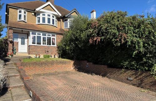 Wainscot Apartment | Cosy Home! Double Driveway, Near Castle & High St