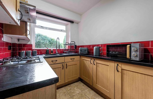 Newcastle-Under-Lyme House | Cosy Home in Stoke on Trent