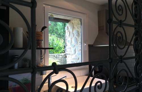 Dragey-Ronthon Cottage | Cosy house in the Bay of Mont St Michel, bicycles available, beach 2.7 km away.