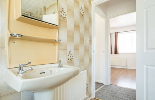 Stonnall House | Cosy House #Lea Hall Train Station #BHX #NEC #NIA