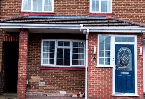 Luton House | Cosy Inn near Luton Station, Mall and Luton Airport 10 Min