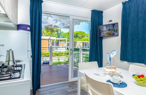 Le Rocchette House | Cosy apartment in villa for 3 guests with hot tub, WIFI, A/C, pool, TV, patio and parking