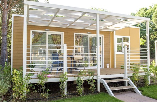 Le Rocchette House | Cosy apartment in villa for 3 guests with hot tub, WIFI, A/C, pool, TV, patio and parking