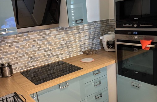 Conflans-Sainte-Honorine Apartment | Cosy modern apartment - 4 min walk from station