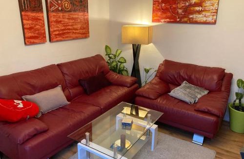 Chiswick House | Cosy Modern Family Home Free Parking Garden