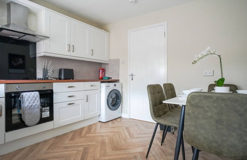 Livingston House | Cosy Modern House in Livingston