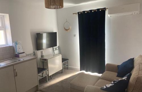Fareham Apartment | Cosy one bed central Fareham
