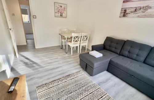 Island Gardens Apartment | Cosy One Bedroom Apartment - London Docklands