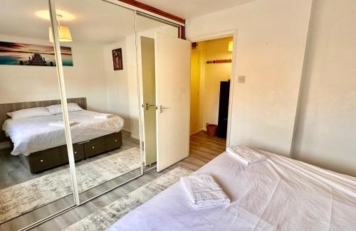 Island Gardens Apartment | Cosy One Bedroom Apartment - London Docklands