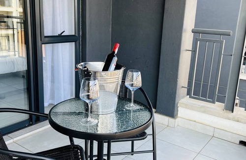 Silver Lakes Apartment | Cosy Pretoria Apartment nHome away from home.