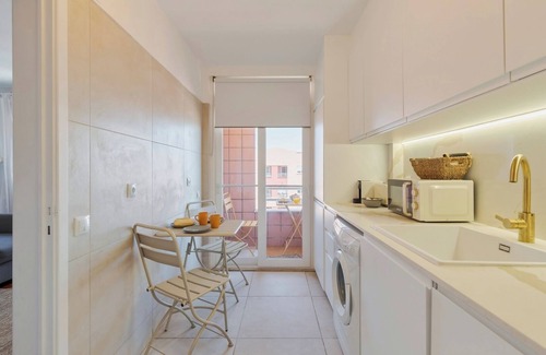 Alfama Apartment | Cosy River View Flat