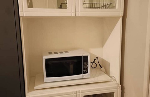 Manor Lakes House | Cosy Room Close to all amenities!30 mins Train ride to Melbourne CBD