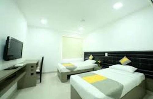 HITEC City House | Cosy Room With Private Bath And Work Desk