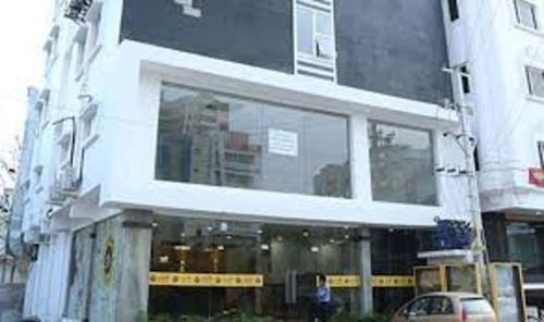 HITEC City House | Cosy Room With Private Bath And Work Desk