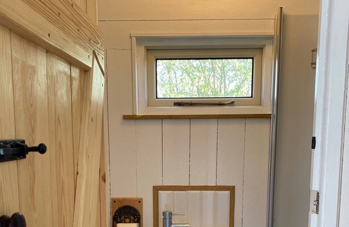 Lifton Cabin | Cosy Shepherds Hut