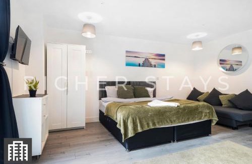Hemel Hempstead Apartment | Cosy Studio Apartment- Hemel Hempstead High Street