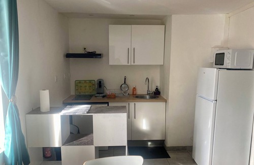 Quartier Grieu-Vallon Suisse-Saint-Hilaire Apartment | Cosy T3 8min from Rouen Centre