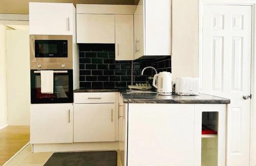 Addison House | Cosy West London Apartment