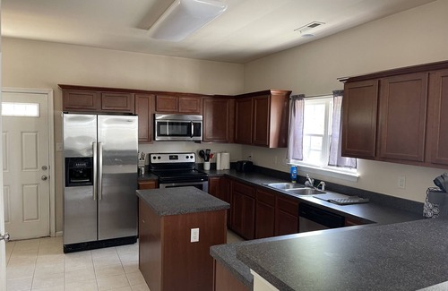 Bayview House | Cotillion Blue: 4bdrms w/Beach access