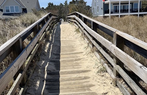 Bayview House | Cotillion Blue: 4bdrms w/Beach access