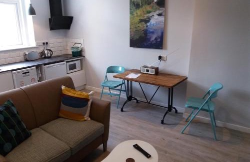 Stroud Apartment | Cotswold Aparthotel