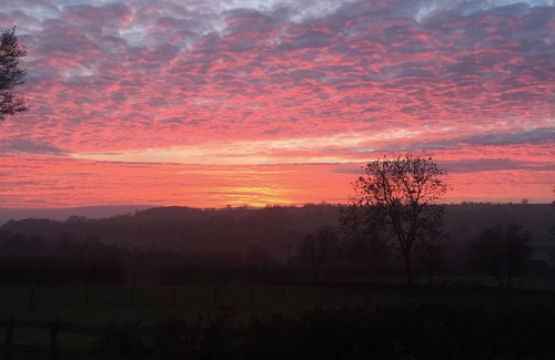 Cheltenham Ski Chalet | Cotswold Chalet with stunning views