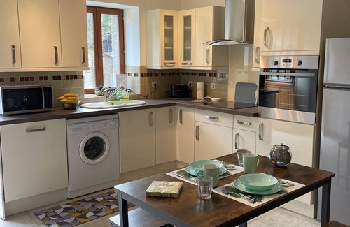 Saint-Hilaire-la-Treille Cottage | Cottage - The Moulin Treillard - Sleeps3 - Parking