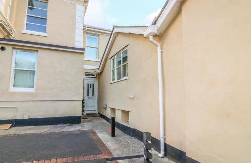 Torquay City Centre House | Cottage 1 Newcourt