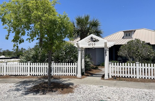 Fort Morgan Cottage | Cottage 23 -High End Luxury Cottage at Beach Club-2-Kings/1 Queen/Sleeper Sofa