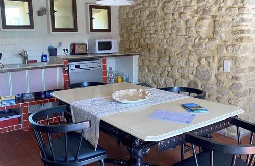 Caromb Cottage | Cottage 6-8 people, swimming pool, in the heart of a vineyard, at the foot of Ventoux Provence