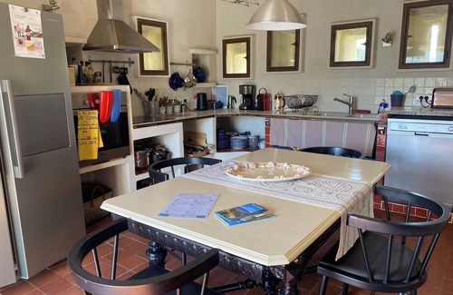 Caromb Cottage | Cottage 6-8 people, swimming pool, in the heart of a vineyard, at the foot of Ventoux Provence