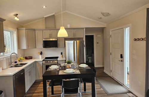 Central Alberta Cottage | Cottage A Little piece of Heaven