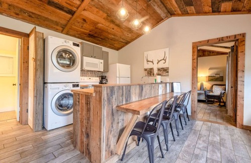 Newnata Cabin | Cottage at the Creek ~ On S. Sylamore