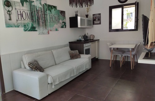 Peret Cottage | Cottage Avec Extérieur Privatif, Séjour et 2 Chambres. Proche du Lac du Salagou