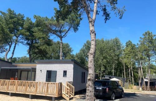 Jullouville-les-Pins Apartment | Cottage avec piscine à 300m de la plage