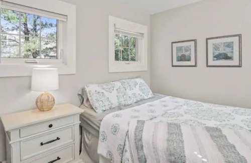 North Chatham House | Cottage close to beach and town
