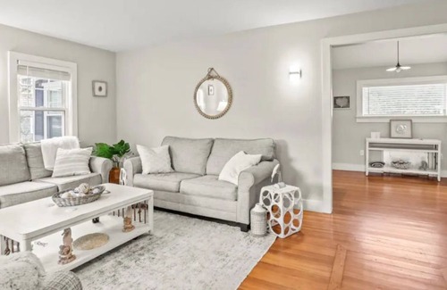 North Chatham House | Cottage close to beach and town