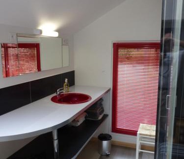 Saint-Germain-sur-Ay Bed & Breakfast | Cottage des Mézières