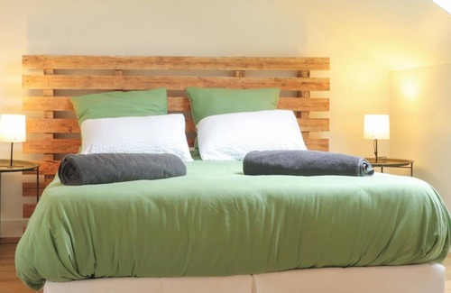 La Trinite-des-Laitiers Cottage | Cottage in Normandy with WIFI and Pets Allowed, Near the Forest