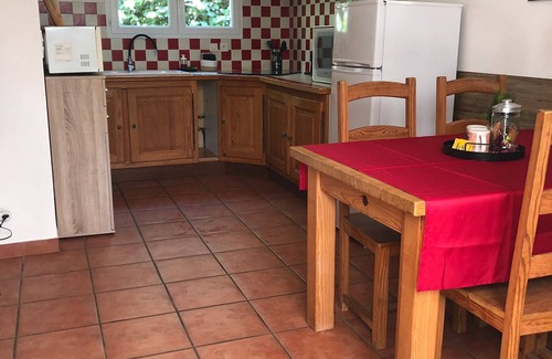 Saint-Christol-Les-Ales House | Cottage 'Gite Le Cyprès' with Wi-Fi and Air Conditioning