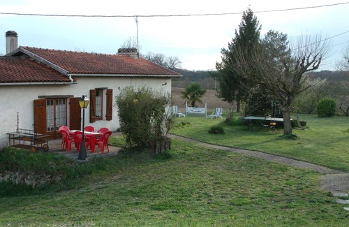 Saint-Colomb-de-Lauzun House | Cottage in the countryside with swimming pool
