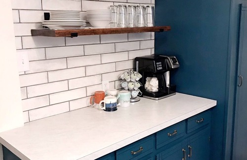 Henderson County House | Cottage Getaway@the LAKE-Brierwood Bay Lakehouse, New Paint, Waterfront, Shaded!