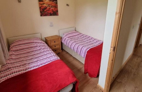 Highbridge Cottage | Cottage in a peaceful setting