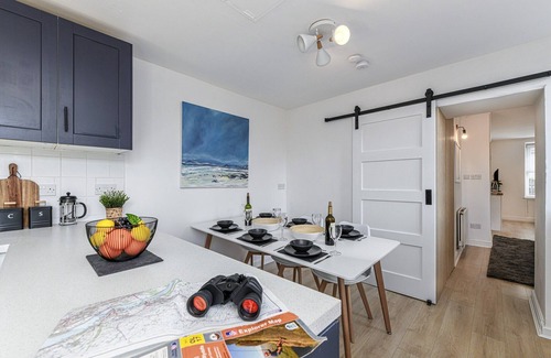 Rhiwbryfdir Cottage | Cottage in Snowdonia with Movie Room & Views