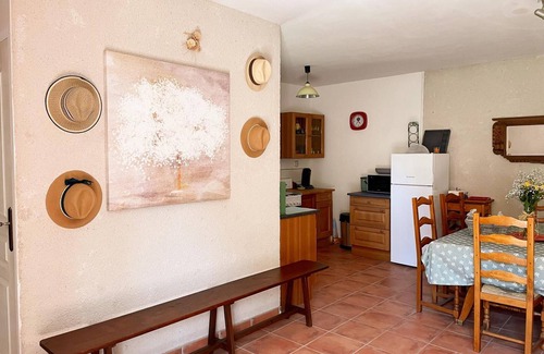 Oisly Cottage | Cottage in Oisly near Loire Castles with Parking and Pets Welcome
