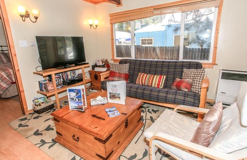 Big Bear Lake House | Cottage in the Pines - Great place to stay and close to everything! With Slope views!