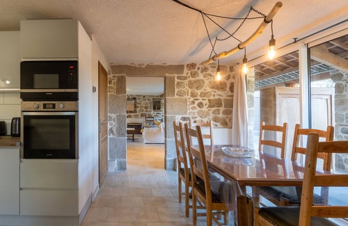 Les Assions Cottage | Cottage 'L'Ancienne Estable' with Private Terrace, Private Garden and Air Conditioning
