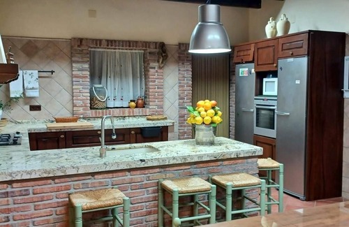 Alcaucin Villa | Cottage "La Casita del Campo", private pool, 5000m2 Mediterranean garden with lots of fruit trees, cer