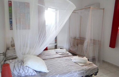 Damencourt Cottage | Cottage near the sea and the surf spot